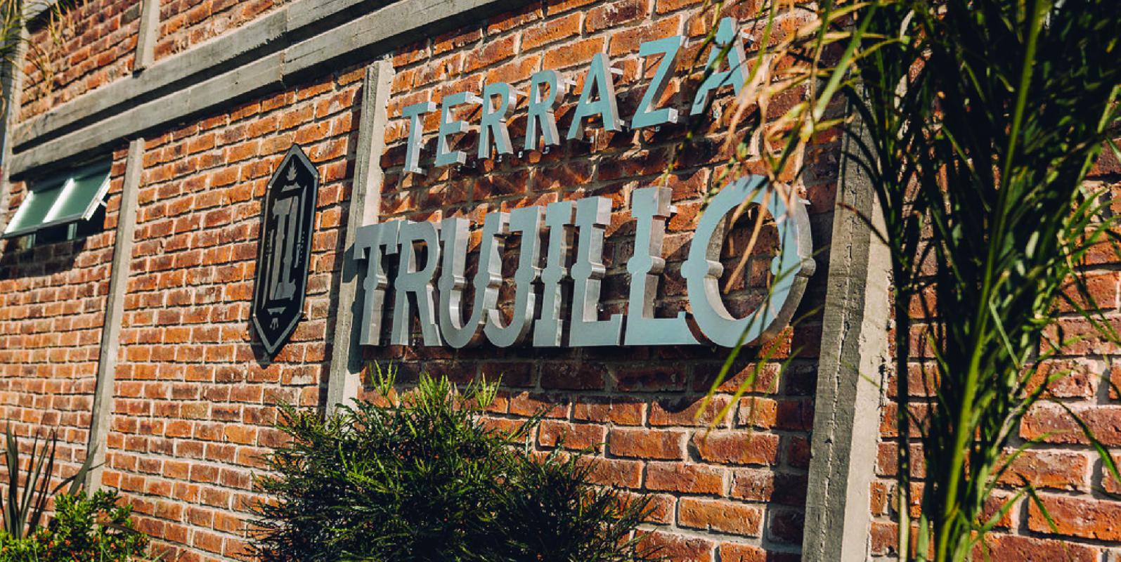 Banners Terraza Trujillo